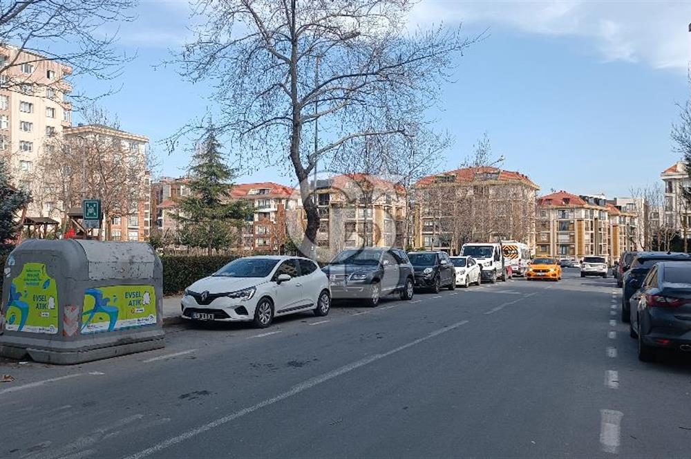 Beylikdüzü Adnan kahvecide 124m2 Köşe parsel bacalı dükkan..