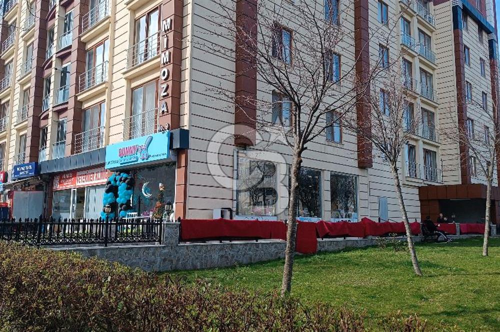 Beylikdüzü Adnan kahvecide 124m2 Köşe parsel bacalı dükkan..