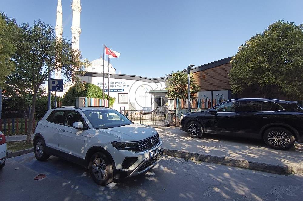 Ak yaşam evlerinde Satılık tadilatlı 3+1 daire..