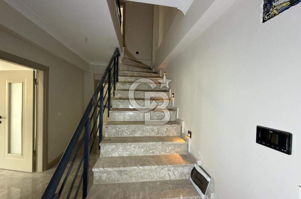 TOPÇULAR SIFIR 3+1 60 M2 BAHÇE KULLANIMLI 147 M2 DUBLEKS DAİRE