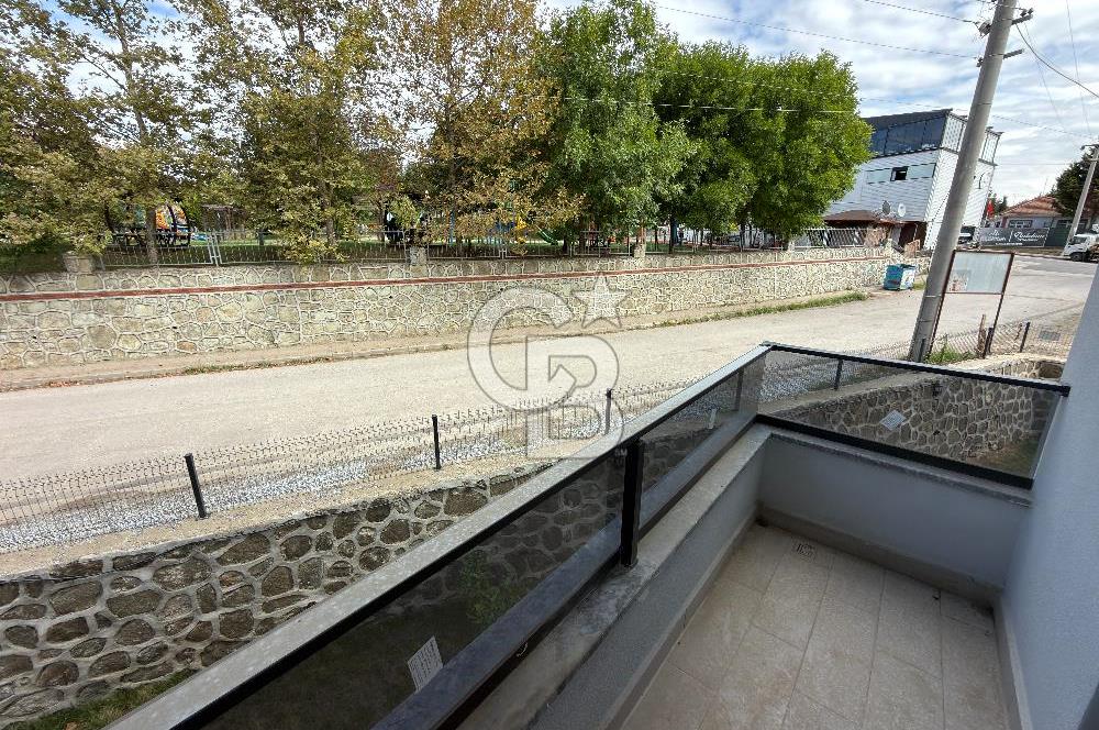 TOPÇULAR SIFIR 3+1 60 M2 BAHÇE KULLANIMLI 147 M2 DUBLEKS DAİRE