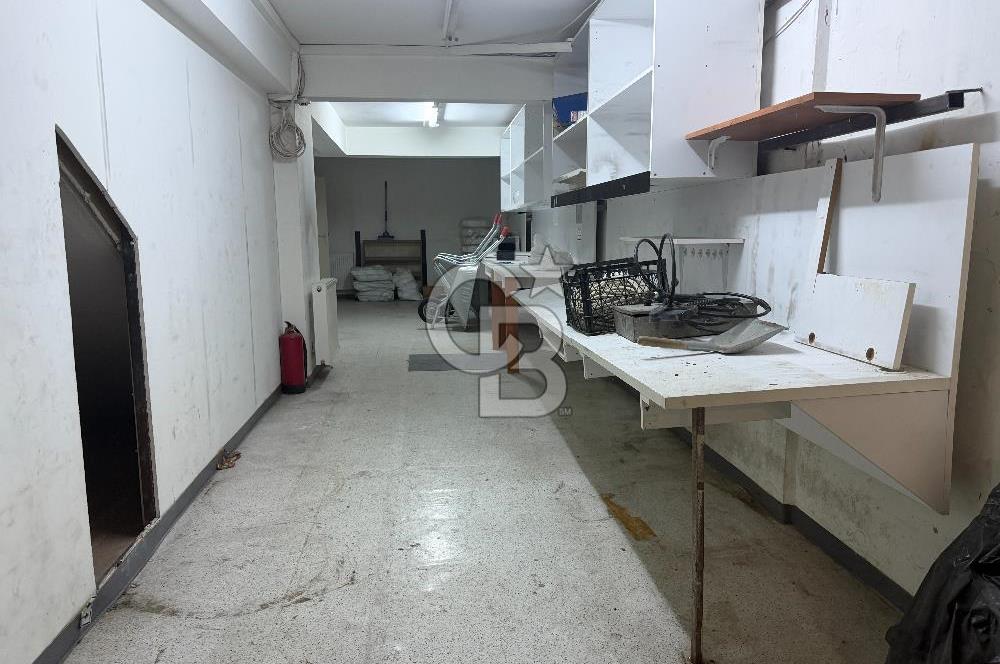 NECATİBEY CADDESİ YEŞİLIRMAK SOKAKTA 250 MT SATILIK İŞYERİ