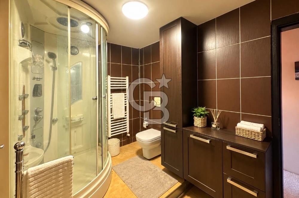 Atakent Efes Blokları’nda 3+1 137 M² Full Eşyalı  Deniz Manzaralı Çift Cephe Kiralık Daire 