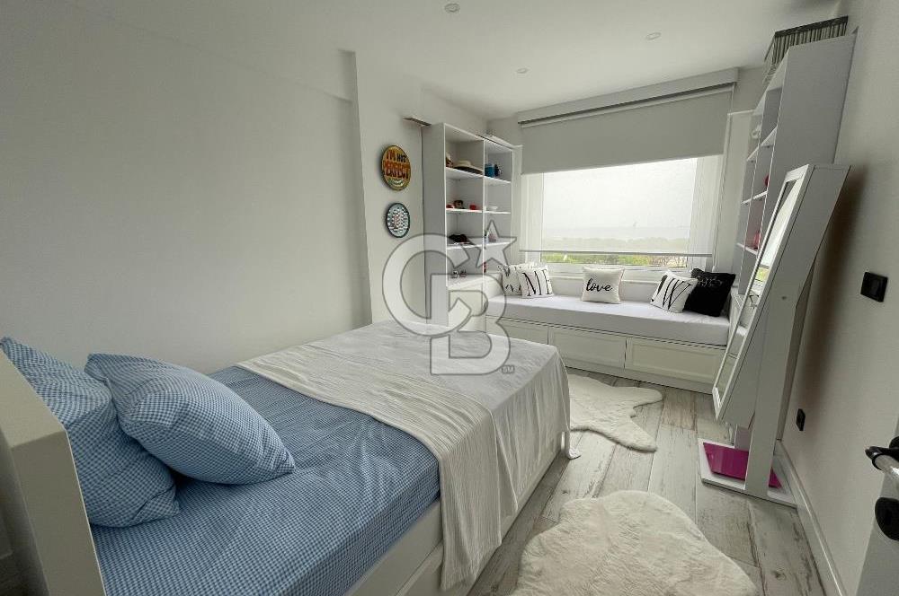 Ayvalık Sarımsaklı Plajına 50m Deniz Manzaralı Satılık 2+1 Daire 