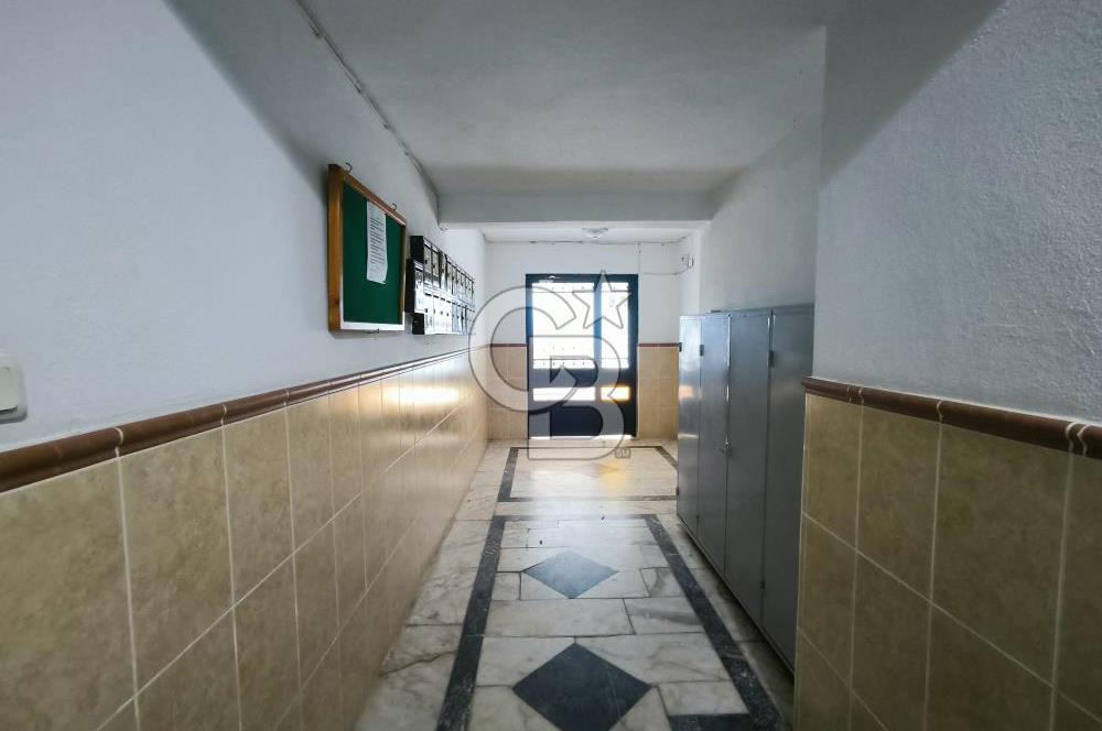Ayvalık Sarımsaklı Plajına 50m Deniz Manzaralı Satılık 2+1 Daire 