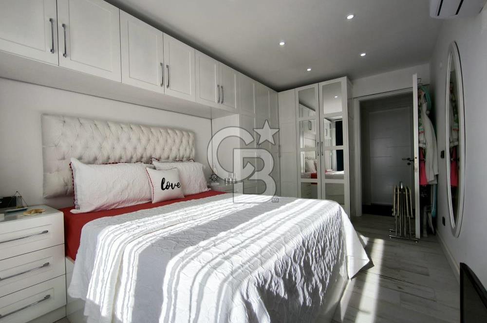 Ayvalık Sarımsaklı Plajına 50m Deniz Manzaralı Satılık 2+1 Daire 