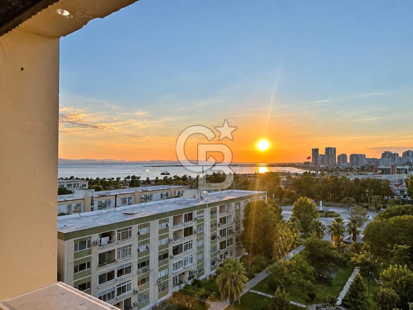 Atakent Efes Blokları’nda 3+1 137 M² Full Eşyalı  Deniz Manzaralı Çift Cephe Kiralık Daire 