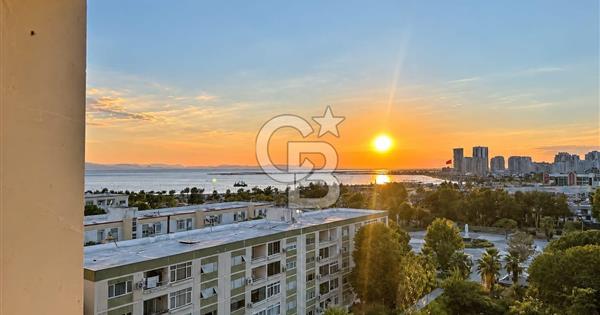 Atakent Efes Blokları’nda 3+1 137 M² Full Eşyalı Deniz Manzaralı Çift Cephe Kiralık Daire - 373922