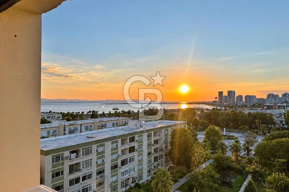 Atakent Efes Blokları’nda 3+1 137 M² Full Eşyalı  Deniz Manzaralı Çift Cephe Kiralık Daire 