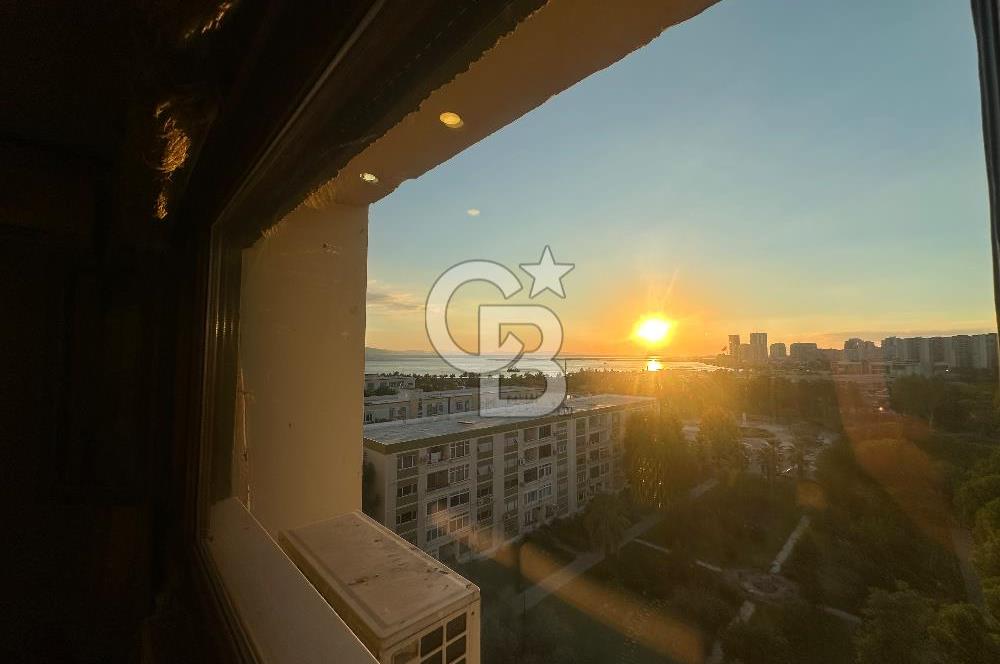 Atakent Efes Blokları’nda 3+1 137 M² Full Eşyalı  Deniz Manzaralı Çift Cephe Kiralık Daire 