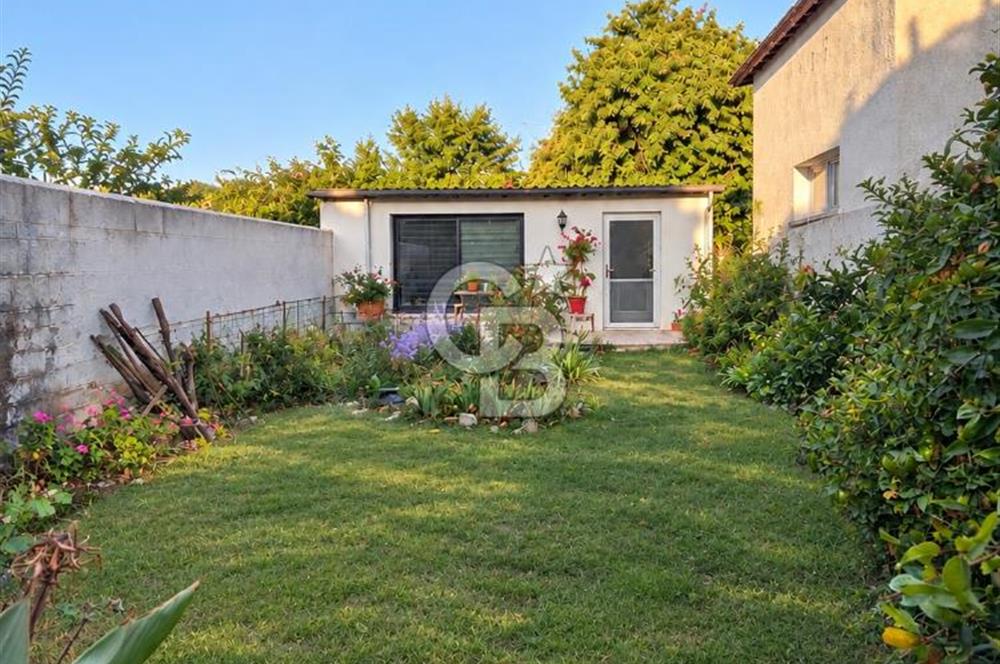 Narlıdere Limanreiste İçinde Yapı Bulunan 363 m2 Satılık Arsa