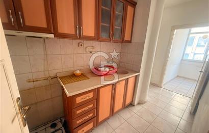 TUNALI HİLMİ CADDESİNDE ÖN CEPHE 2+1 OTO PARKLI GİRİŞ KAT