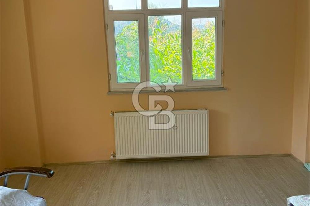 FATSA MERKEZDE TEMİZ, KOMBİLİ, KISMİ EŞYALI 2+1 KİRALIK DAİRE