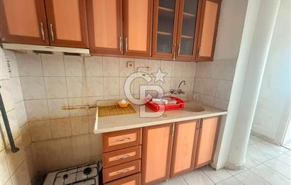 TUNALI HİLMİ CADDESİNDE ÖN CEPHE 2+1 OTO PARKLI GİRİŞ KAT