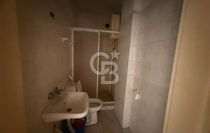 TUNALI HİLMİ CADDESİNDE ÖN CEPHE 2+1 OTO PARKLI GİRİŞ KAT