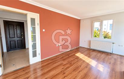  Villakent'te Kendine Ait Bahçeli Kiralık 4+2 Triplex Villa