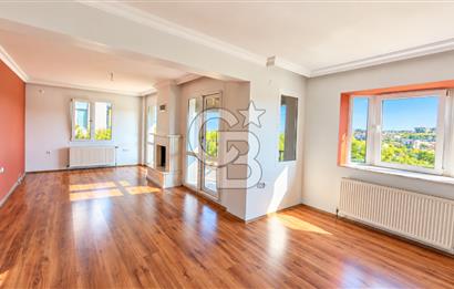  Villakent'te Kendine Ait Bahçeli Kiralık 4+2 Triplex Villa