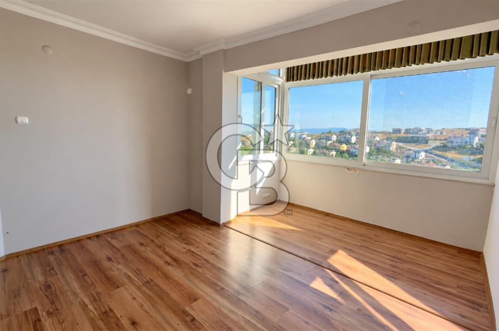  Villakent'te Kendine Ait Bahçeli Kiralık 4+2 Triplex Villa
