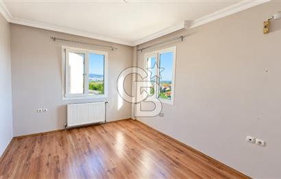  Villakent'te Kendine Ait Bahçeli Kiralık 4+2 Triplex Villa