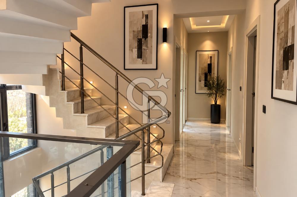 MENDERES'TE DUBLEKS 5+1 MÜSTAKİL BAHÇELİ HAVUZLU 265m2 SATILIK VİLLA