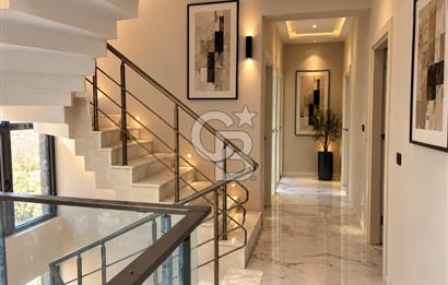 MENDERES'TE DUBLEKS 5+1 MÜSTAKİL BAHÇELİ HAVUZLU 265m2 SATILIK VİLLA