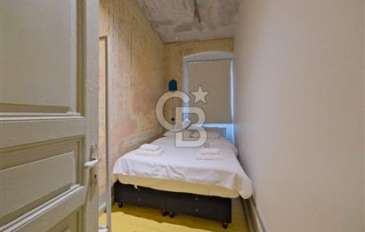 GALATA DA TARİHİ BİNADA AIRBNB LİSANSLI 5 + 1 DAİRE