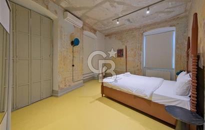 GALATA DA TARİHİ BİNADA AIRBNB LİSANSLI 5 + 1 DAİRE