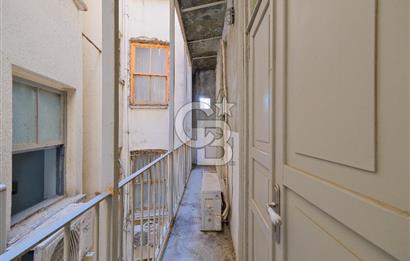 GALATA DA TARİHİ BİNADA AIRBNB LİSANSLI 5 + 1 DAİRE