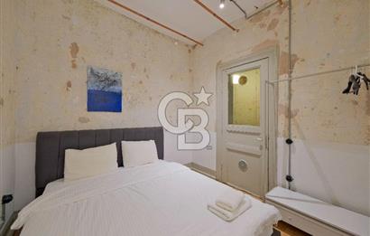 GALATA DA TARİHİ BİNADA AIRBNB LİSANSLI 5 + 1 DAİRE