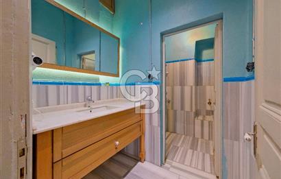 GALATA DA TARİHİ BİNADA AIRBNB LİSANSLI 5 + 1 DAİRE