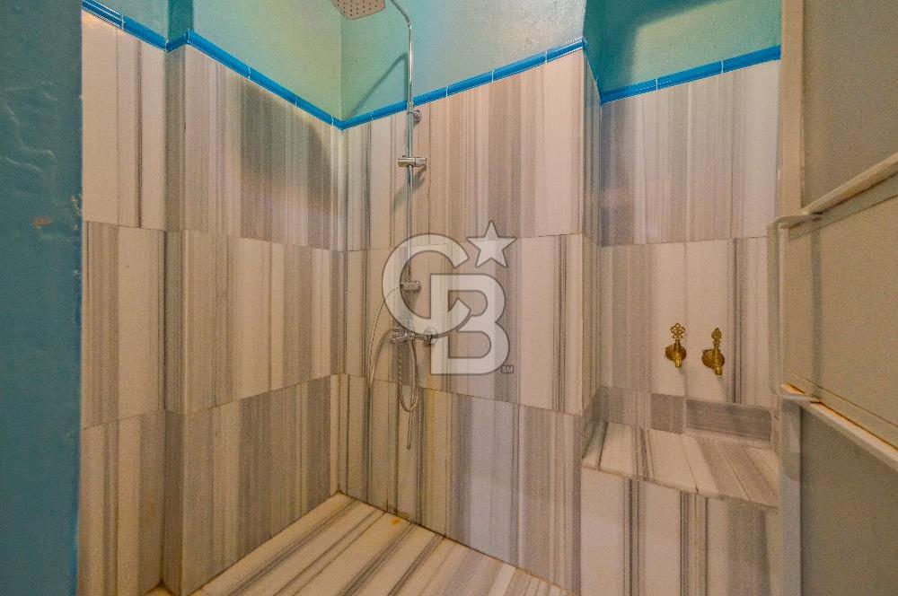 GALATA DA TARİHİ BİNADA AIRBNB LİSANSLI 5 + 1 DAİRE