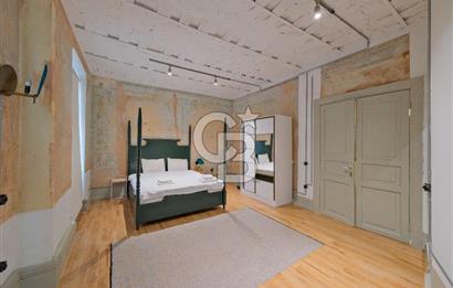 GALATA DA TARİHİ BİNADA AIRBNB LİSANSLI 5 + 1 DAİRE
