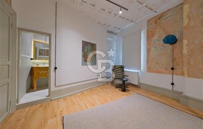 GALATA DA TARİHİ BİNADA AIRBNB LİSANSLI 5 + 1 DAİRE