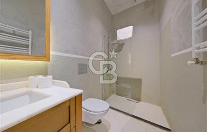 GALATA DA TARİHİ BİNADA AIRBNB LİSANSLI 5 + 1 DAİRE