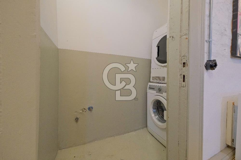 GALATA DA TARİHİ BİNADA AIRBNB LİSANSLI 5 + 1 DAİRE