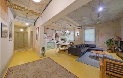 GALATA DA TARİHİ BİNADA AIRBNB LİSANSLI 5 + 1 DAİRE