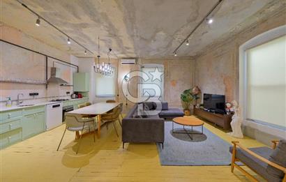 GALATA DA TARİHİ BİNADA AIRBNB LİSANSLI 5 + 1 DAİRE