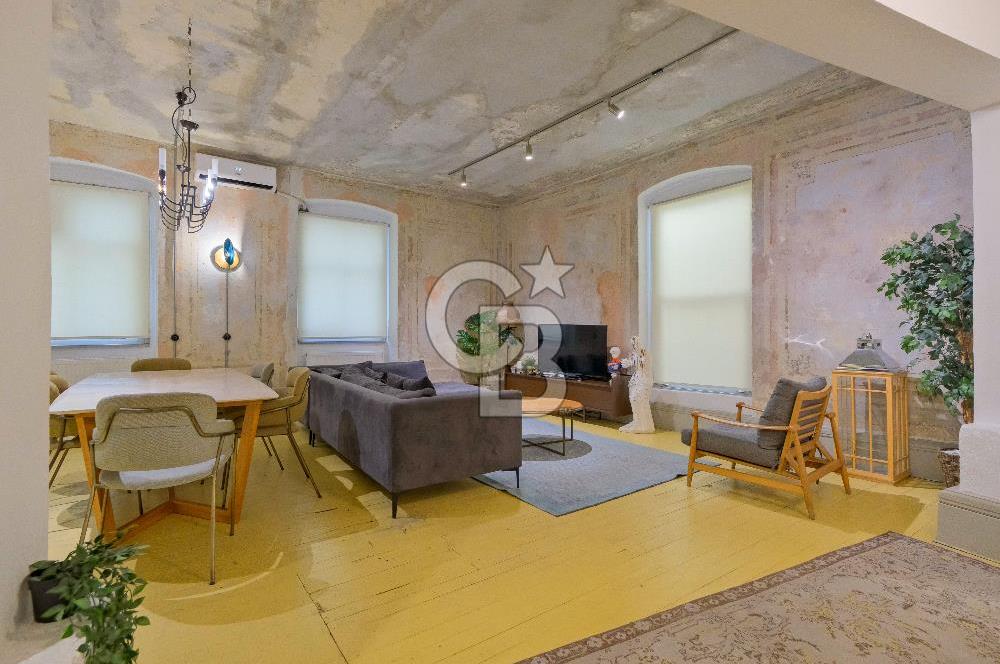 GALATA DA TARİHİ BİNADA AIRBNB LİSANSLI 5 + 1 DAİRE