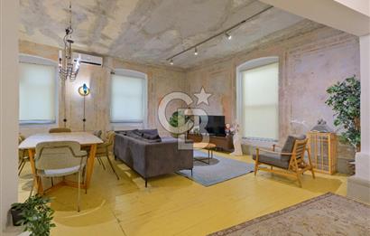 GALATA DA TARİHİ BİNADA AIRBNB LİSANSLI 5 + 1 DAİRE