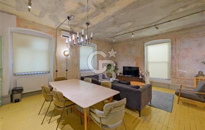 GALATA DA TARİHİ BİNADA AIRBNB LİSANSLI 5 + 1 DAİRE
