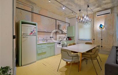 GALATA DA TARİHİ BİNADA AIRBNB LİSANSLI 5 + 1 DAİRE