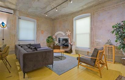 GALATA DA TARİHİ BİNADA AIRBNB LİSANSLI 5 + 1 DAİRE