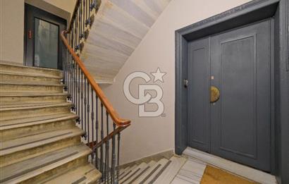 GALATA DA TARİHİ BİNADA AIRBNB LİSANSLI 5 + 1 DAİRE