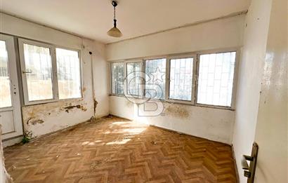 KUŞADASI MERKEZDE SATILIK DENİZE YAKIN BAHÇE KATI 2+1 DAİRE