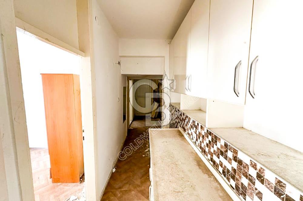 KUŞADASI MERKEZDE SATILIK DENİZE YAKIN BAHÇE KATI 2+1 DAİRE