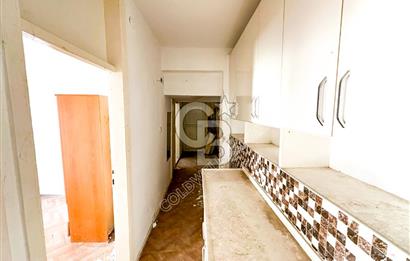 KUŞADASI MERKEZDE SATILIK DENİZE YAKIN BAHÇE KATI 2+1 DAİRE