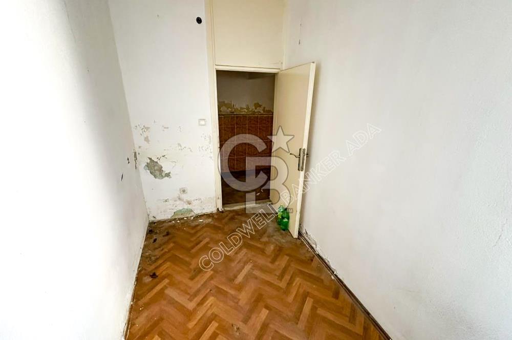 KUŞADASI MERKEZDE SATILIK DENİZE YAKIN BAHÇE KATI 2+1 DAİRE