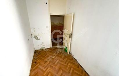 KUŞADASI MERKEZDE SATILIK DENİZE YAKIN BAHÇE KATI 2+1 DAİRE
