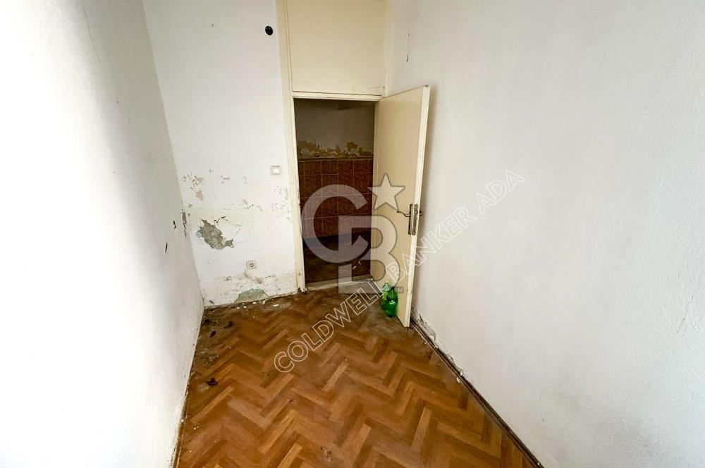 KUŞADASI MERKEZDE SATILIK DENİZE YAKIN BAHÇE KATI 2+1 DAİRE