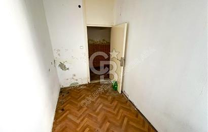 KUŞADASI MERKEZDE SATILIK DENİZE YAKIN BAHÇE KATI 2+1 DAİRE
